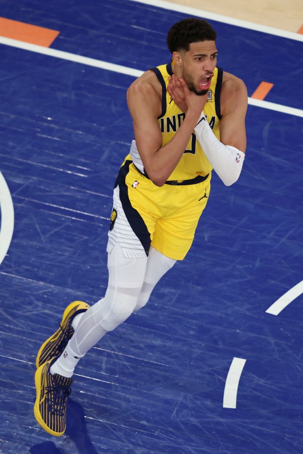 👀What is the most handsome way to celebrate on the basketball court?